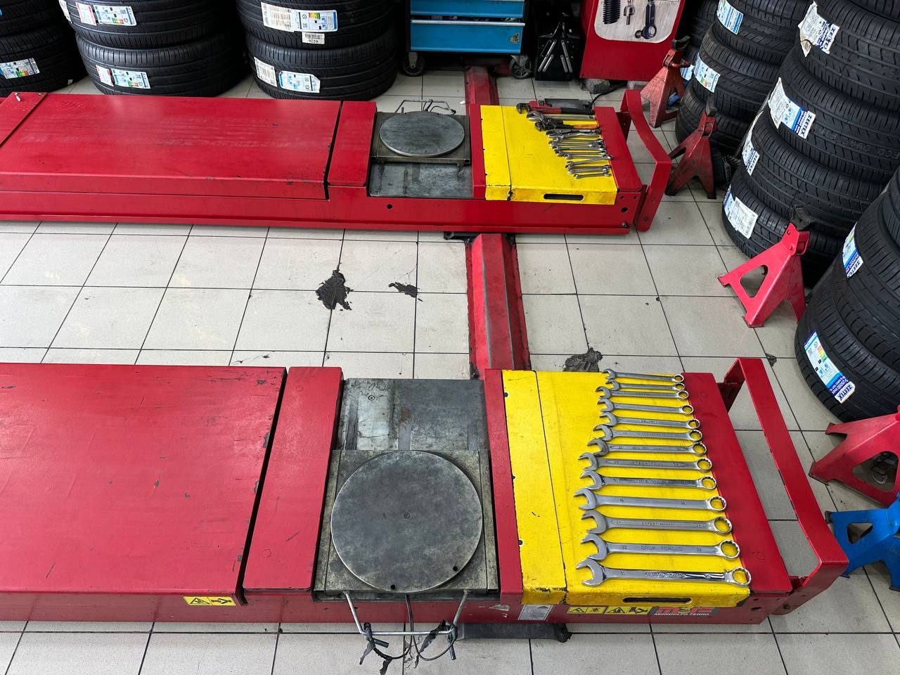 Wheel alignment ramps