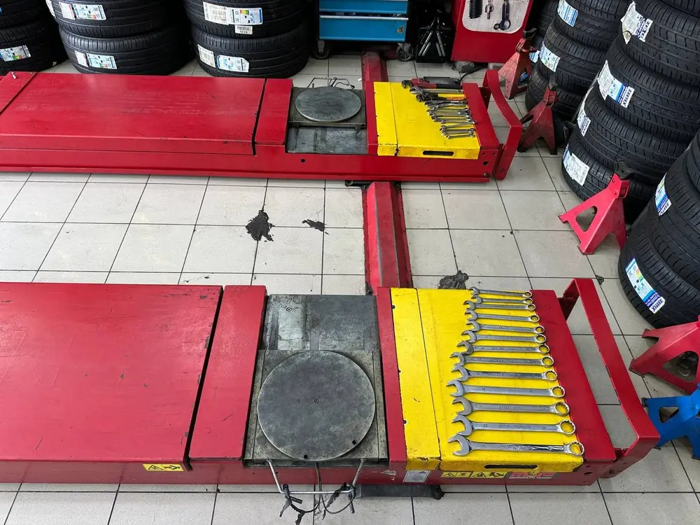 Wheel alignment ramps